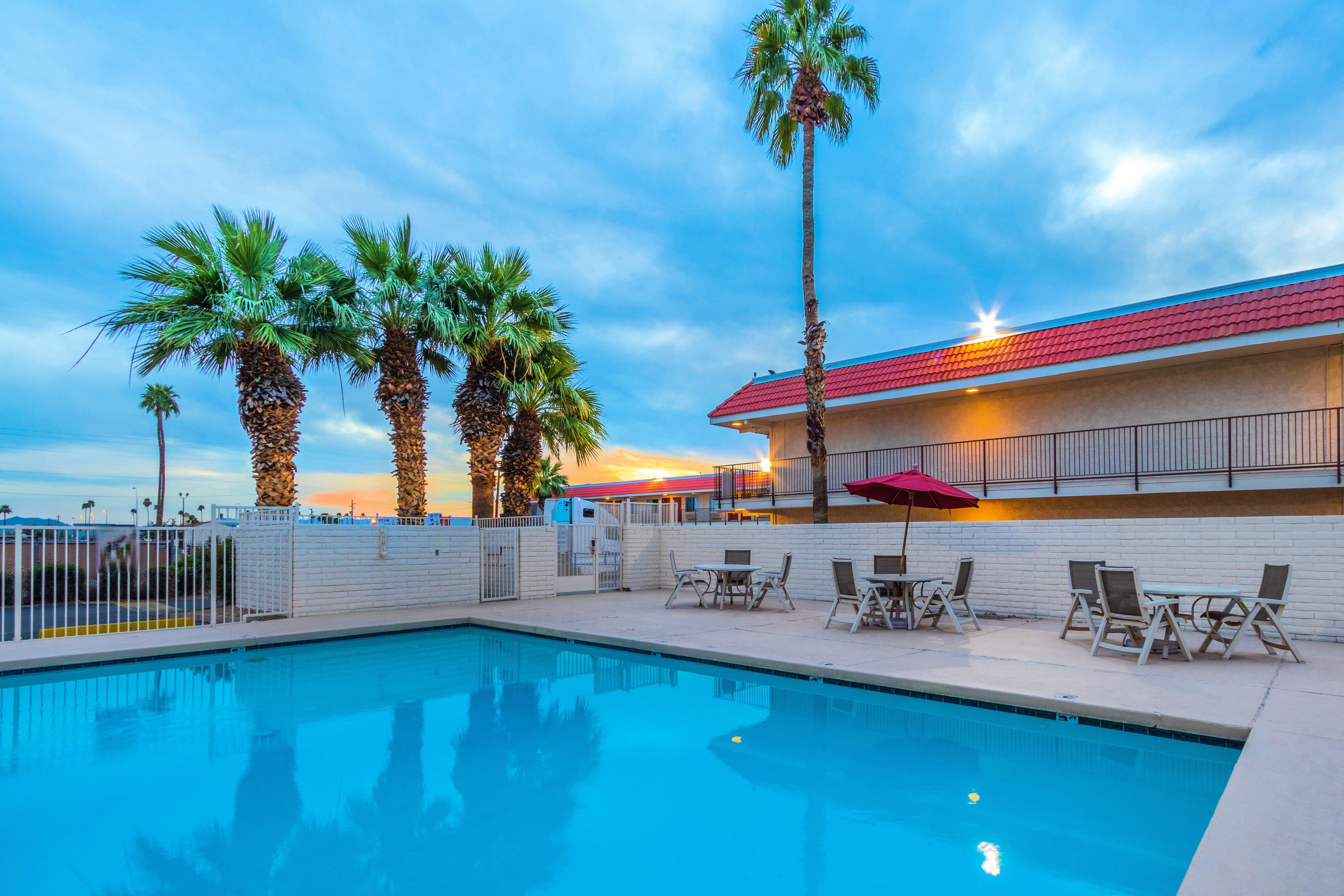 Red Roof Inn Phoenix- Midtown Екстериор снимка