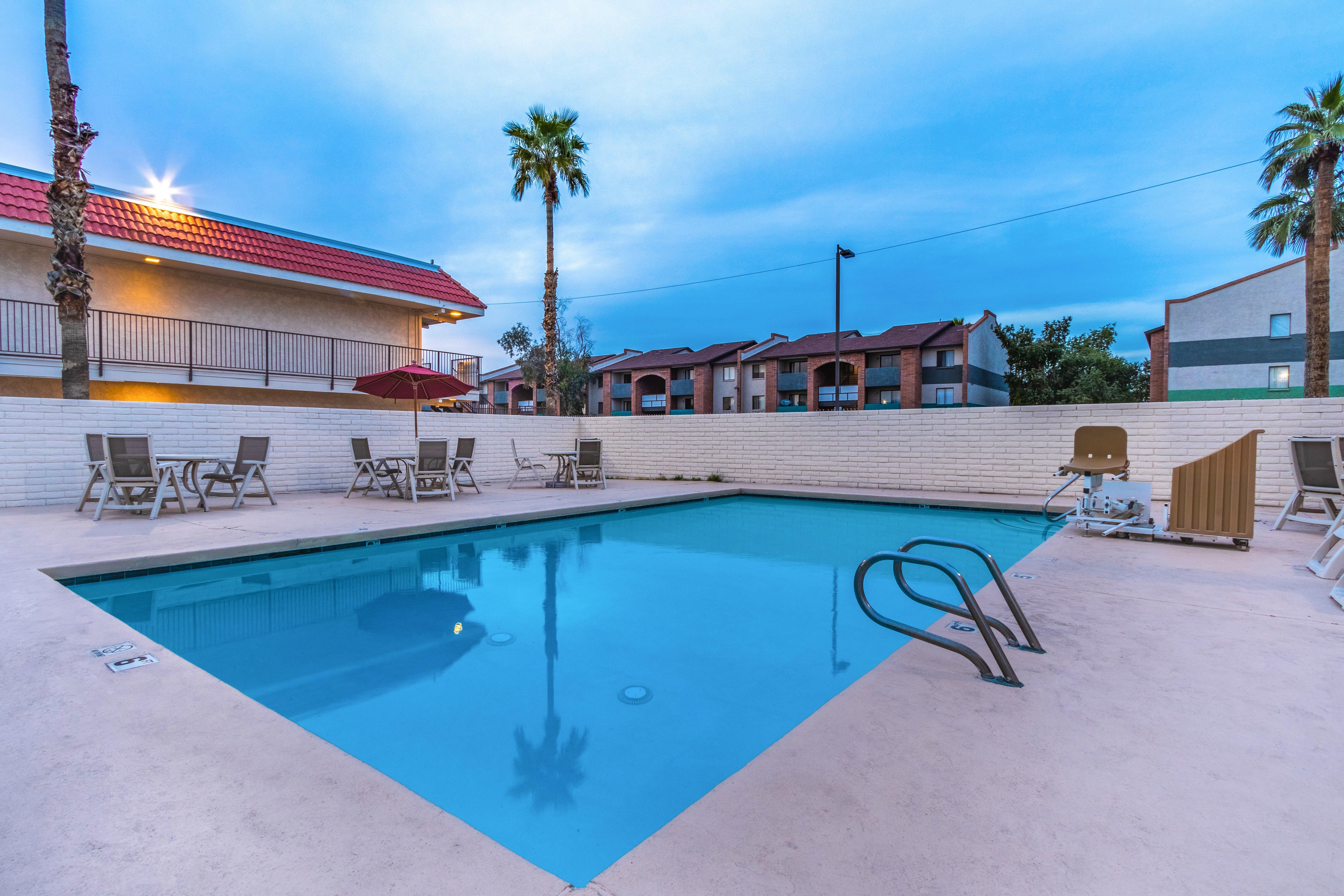 Red Roof Inn Phoenix- Midtown Екстериор снимка