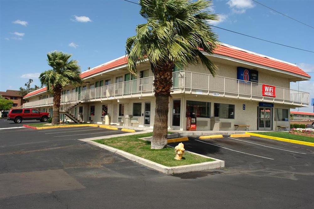Red Roof Inn Phoenix- Midtown Екстериор снимка