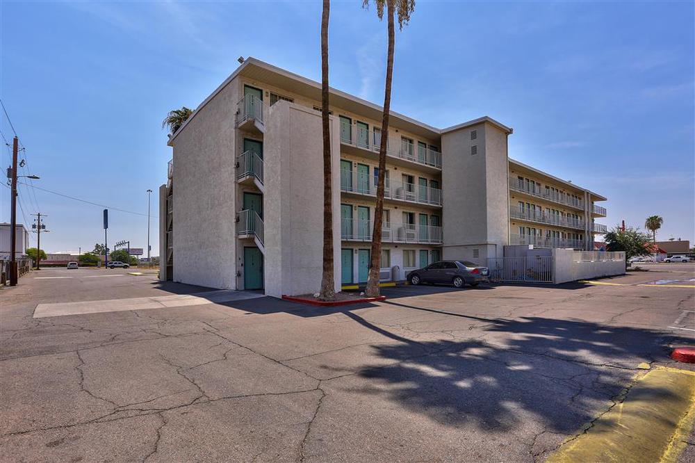 Red Roof Inn Phoenix- Midtown Екстериор снимка