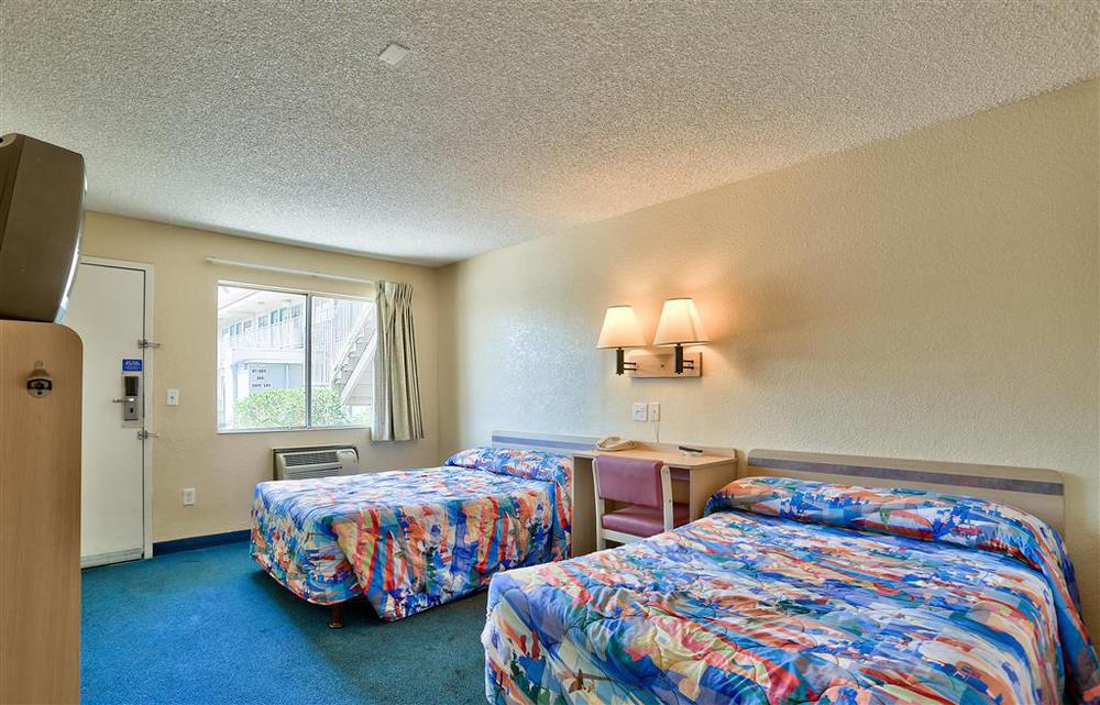 Red Roof Inn Phoenix- Midtown Стая снимка