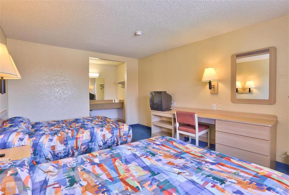 Red Roof Inn Phoenix- Midtown Стая снимка