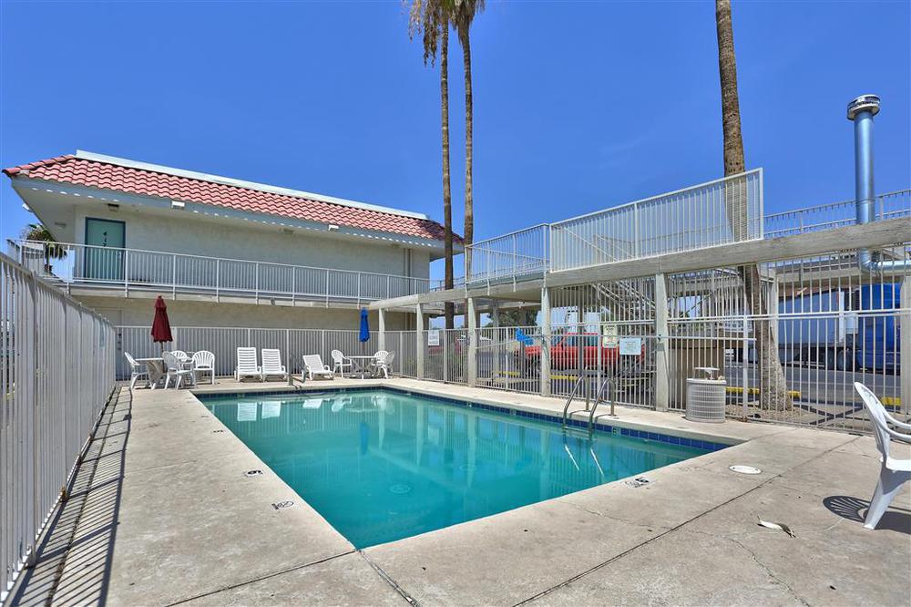 Red Roof Inn Phoenix- Midtown Съоръжения снимка